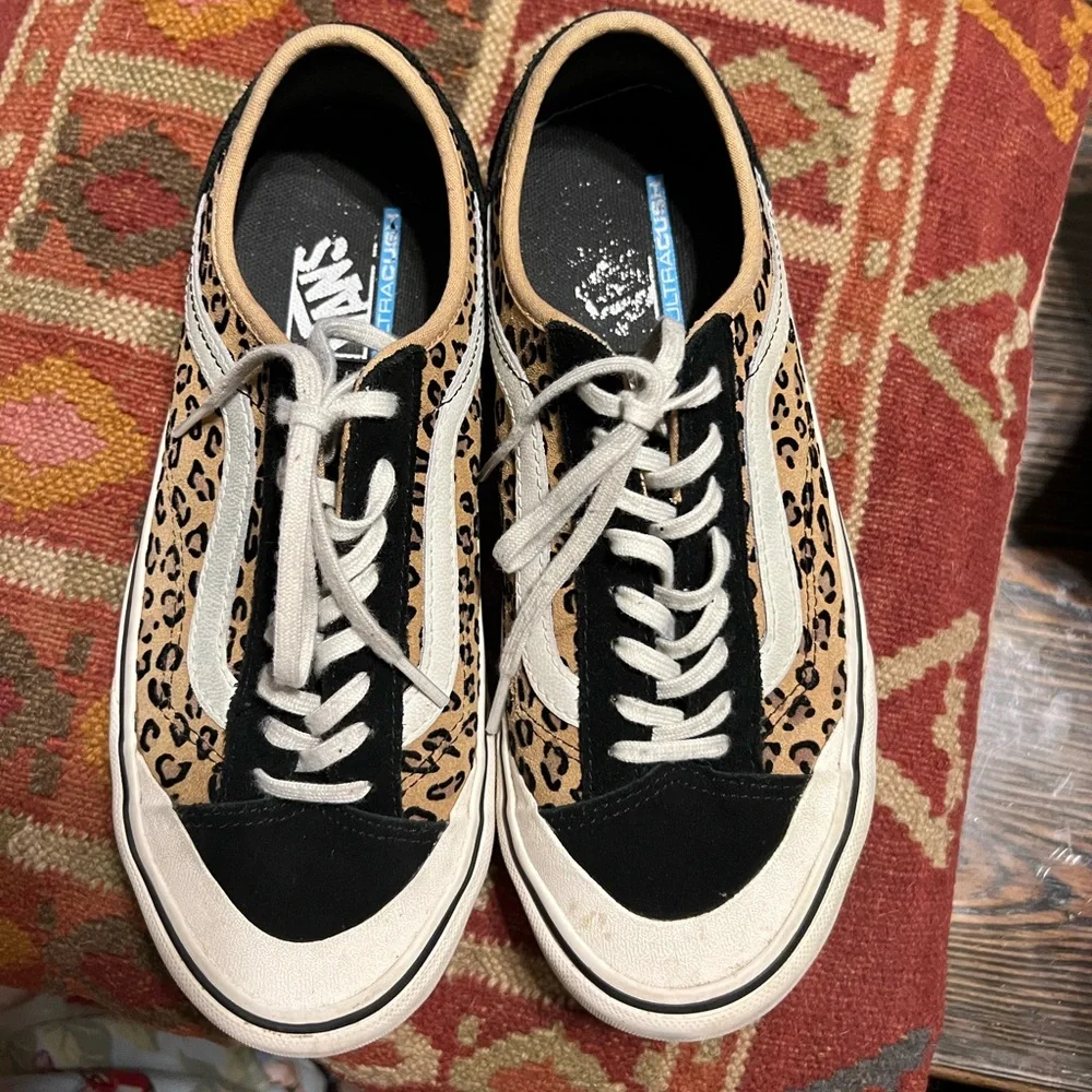Vans Tan & Black Cheetah Skater Sneakers 9 women 7.5 men - Picture 13 of 14